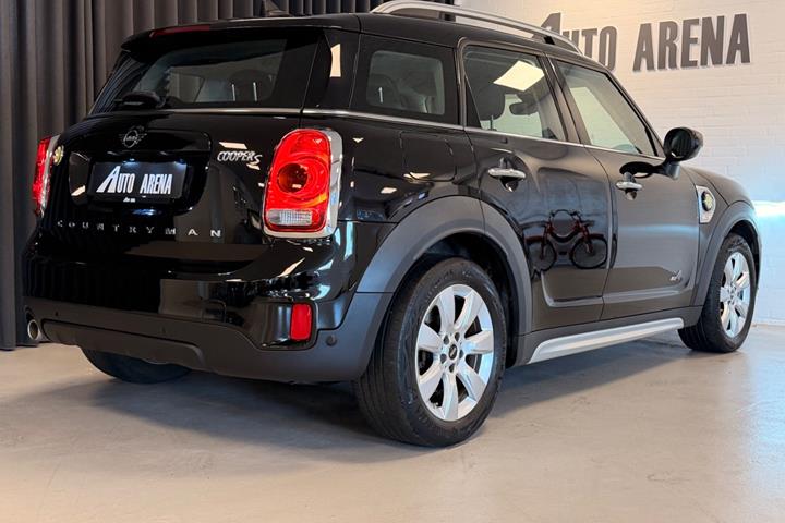 Sort Mini Countryman Cooper SE fra 2020
