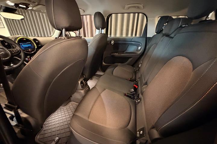 Sort Mini Countryman Cooper SE fra 2020