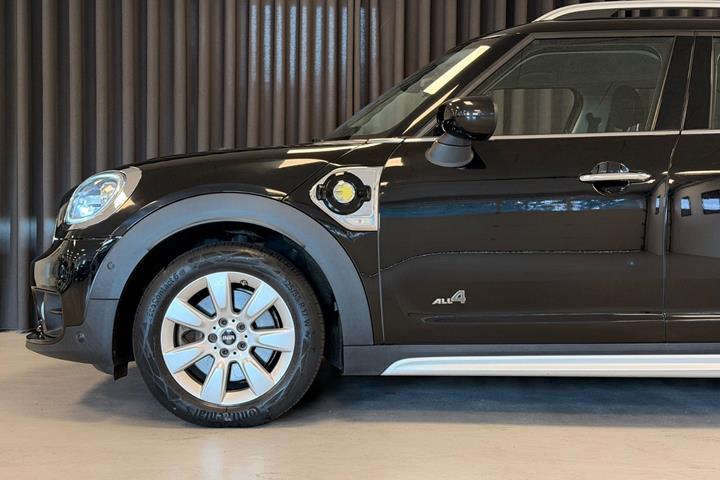 Sort Mini Countryman Cooper SE fra 2020