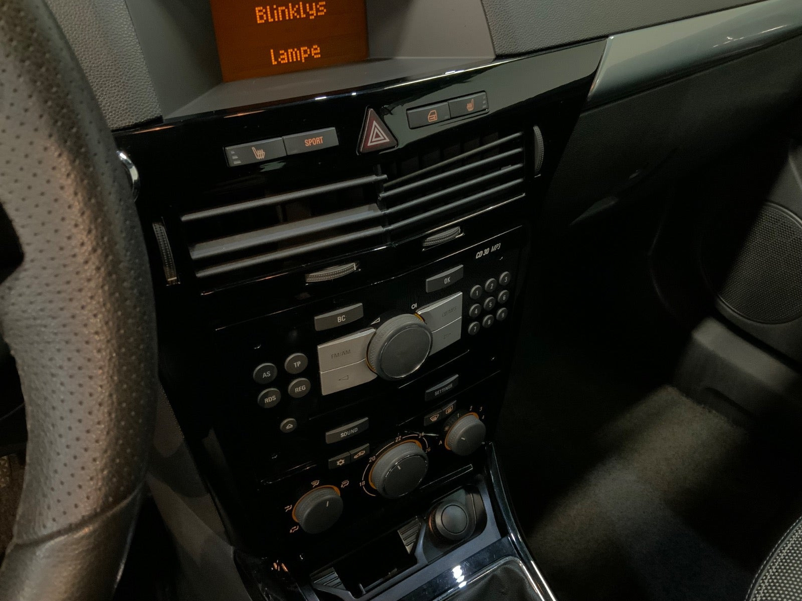 Sort Opel Astra fra 2009