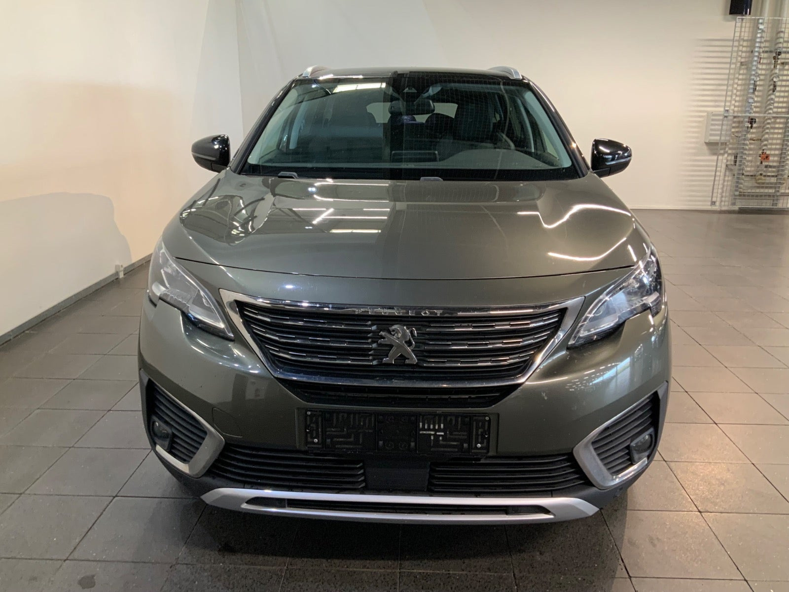 Grøn Peugeot 5008 fra 2018