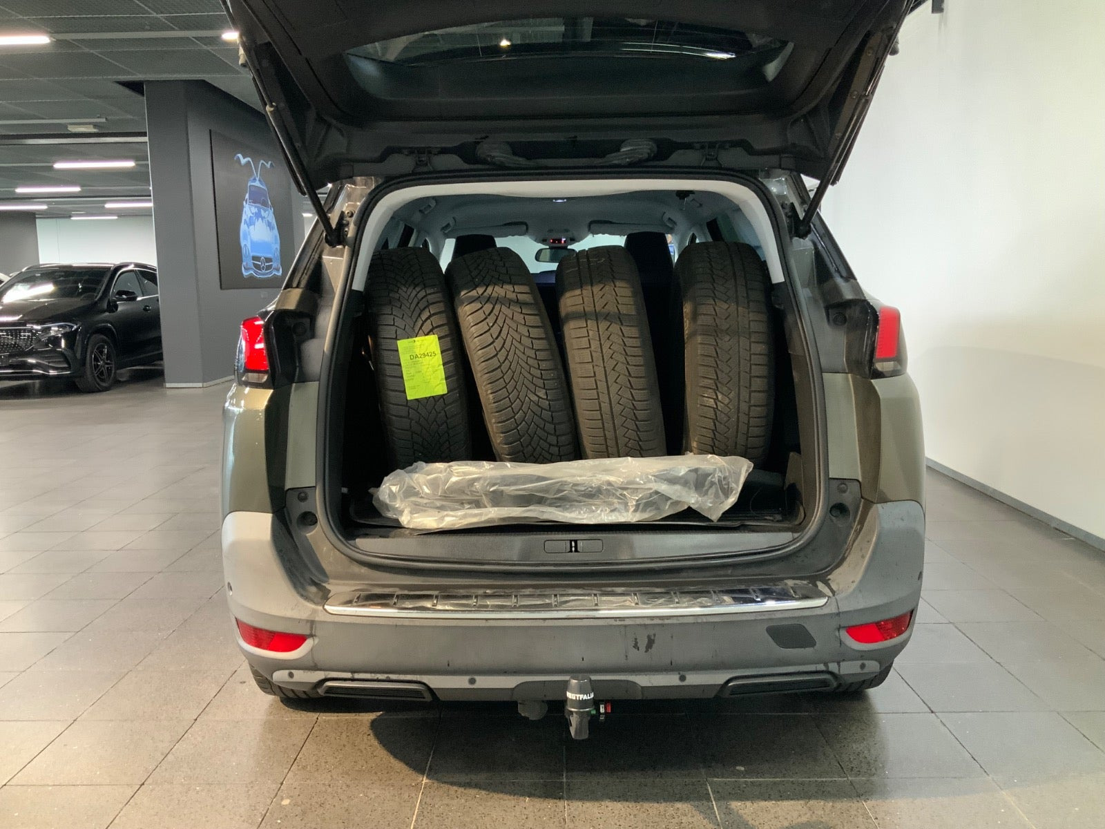 Grøn Peugeot 5008 fra 2018