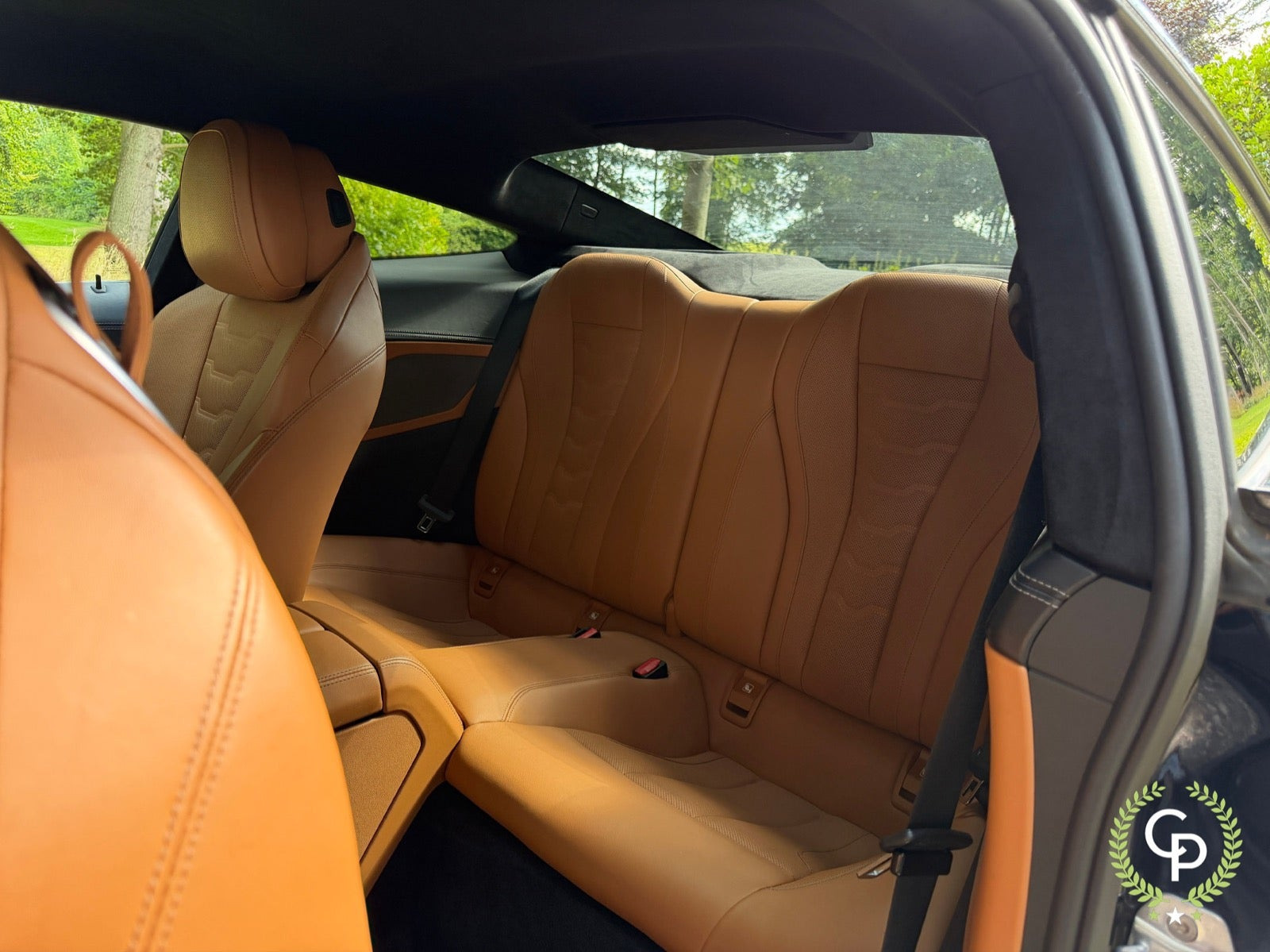 Blå BMW M850i fra 2020