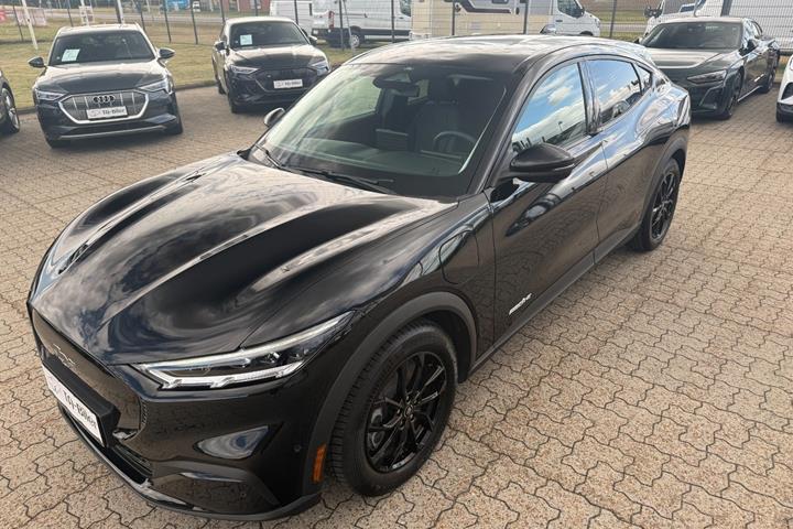 Sort Ford Mustang Mach-E fra 2023