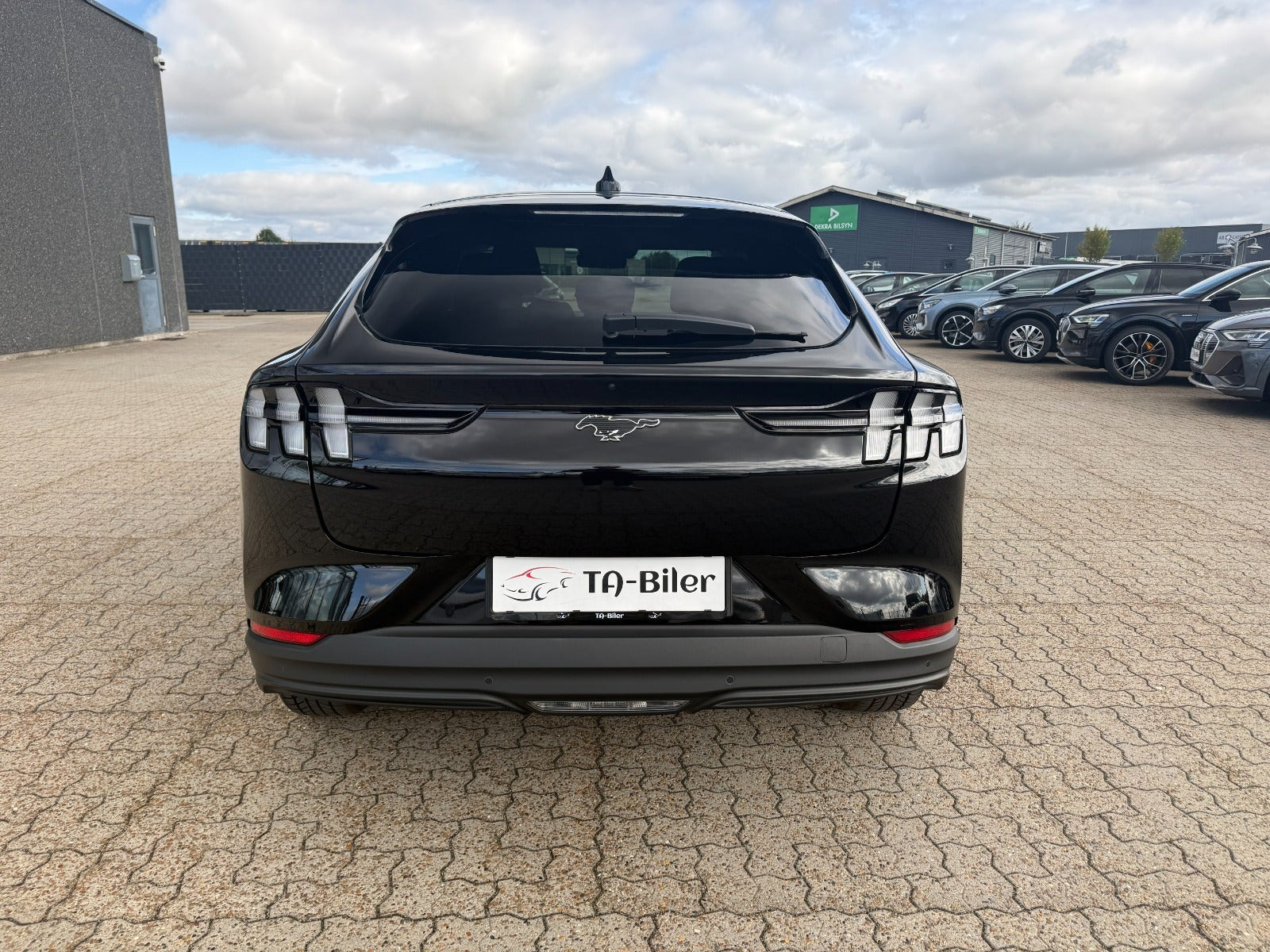 Sort Ford Mustang Mach-E fra 2023