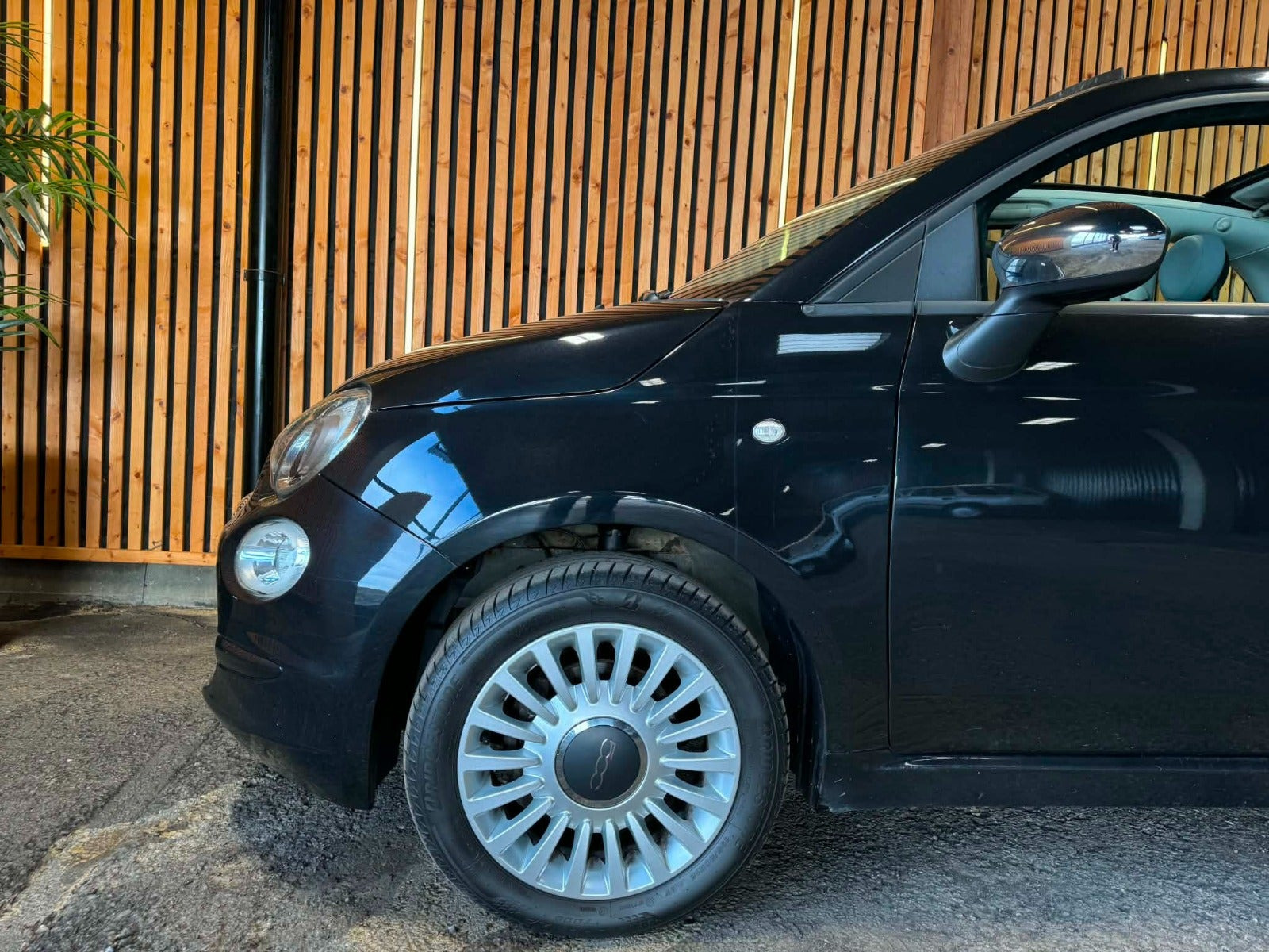 Sort Fiat 500C fra 2016