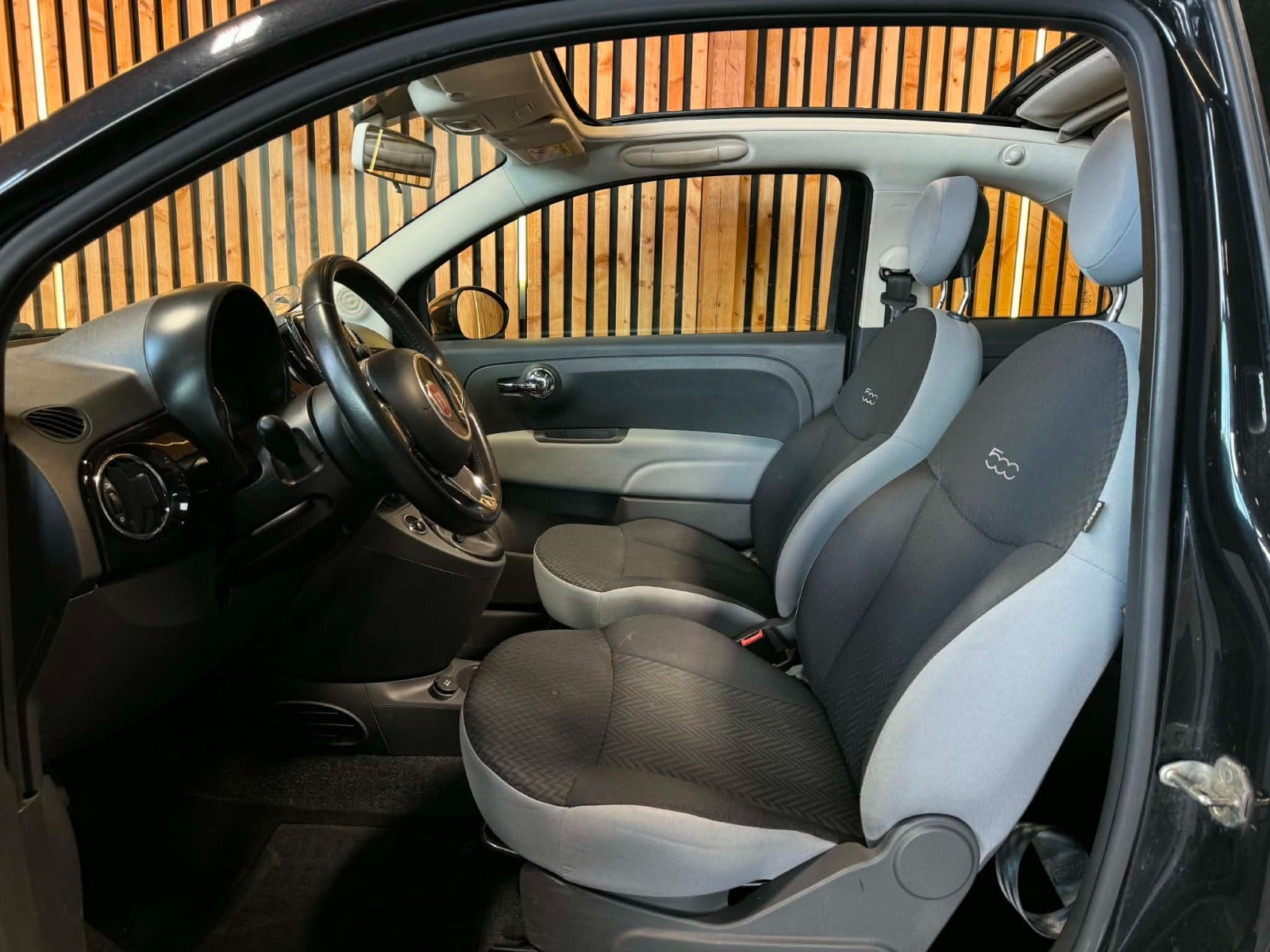 Sort Fiat 500C fra 2016