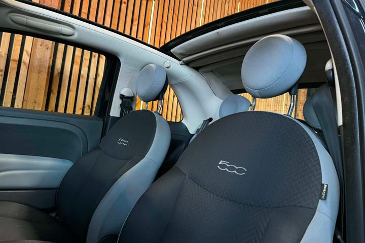 Sort Fiat 500C fra 2016