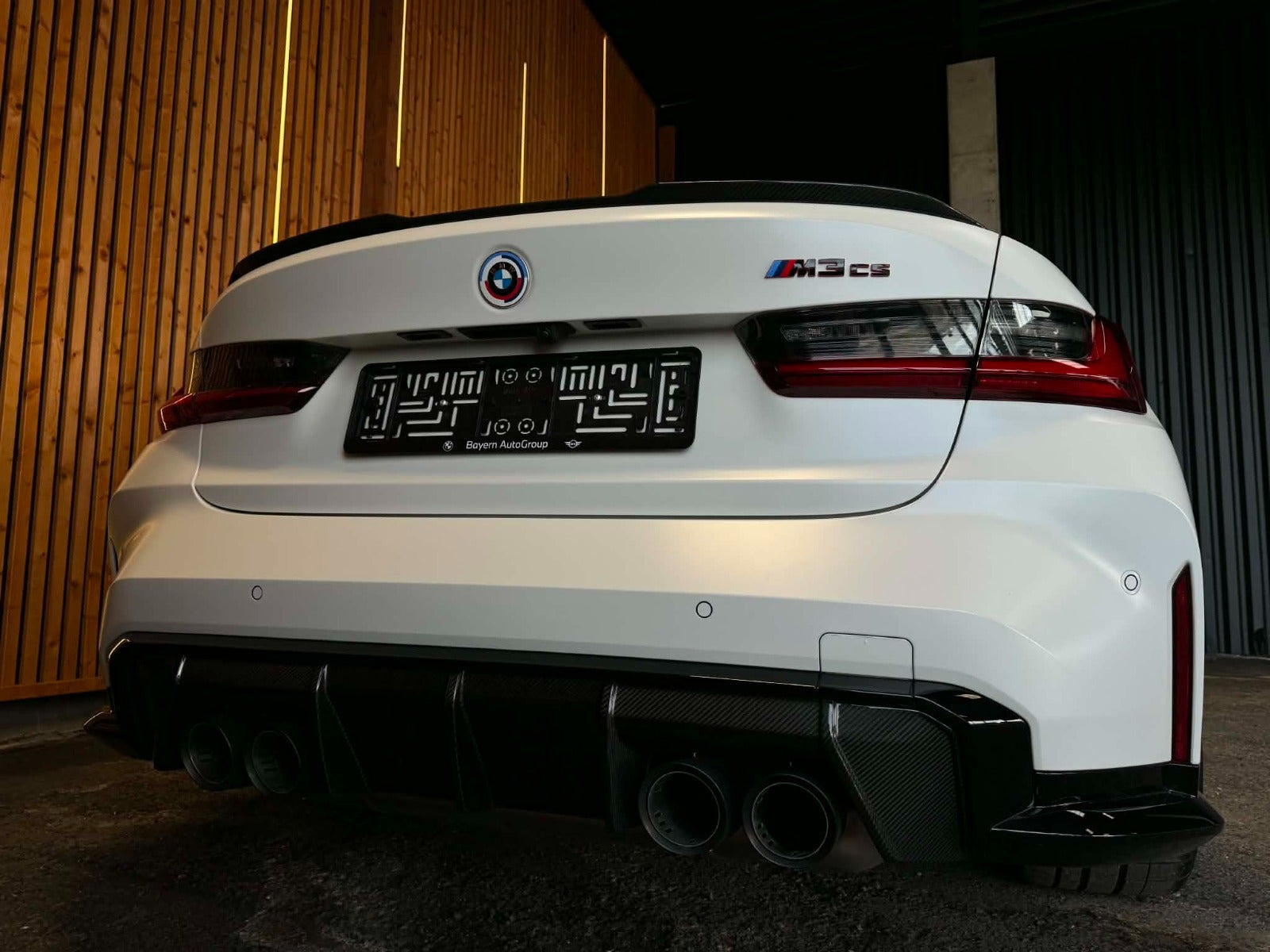 Hvid BMW M3 fra 2024