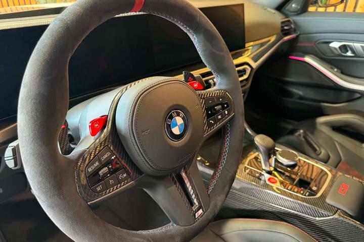 Hvid BMW M3 fra 2024
