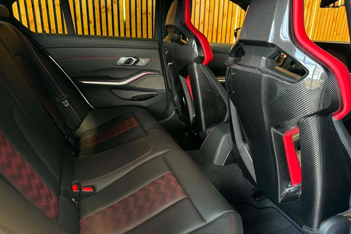 Hvid BMW M3 fra 2024