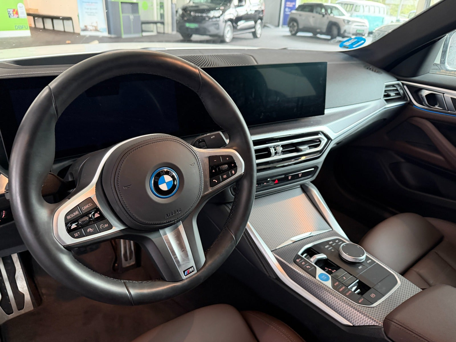 Hvid BMW i4 fra 2024
