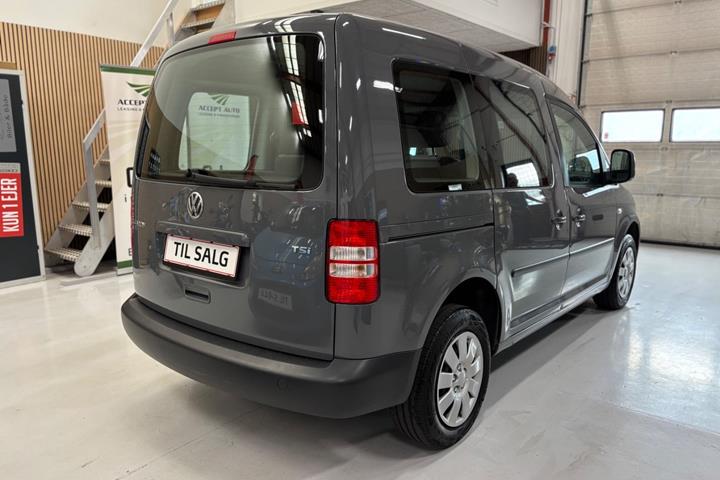 Grå VW Caddy fra 2012