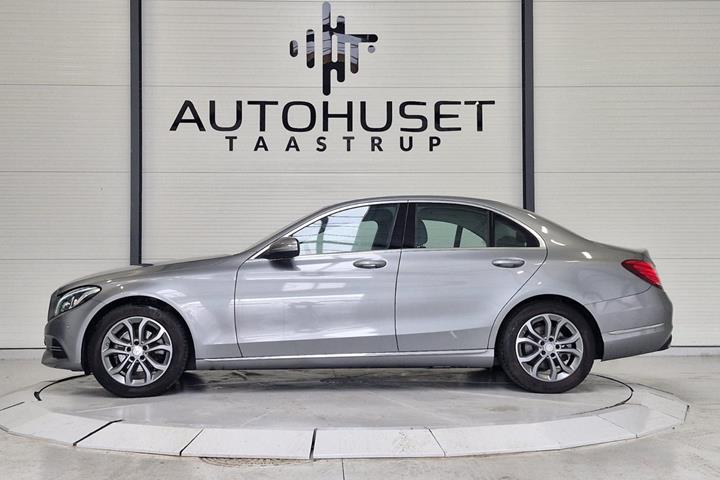 Grå Mercedes C180 fra 2014