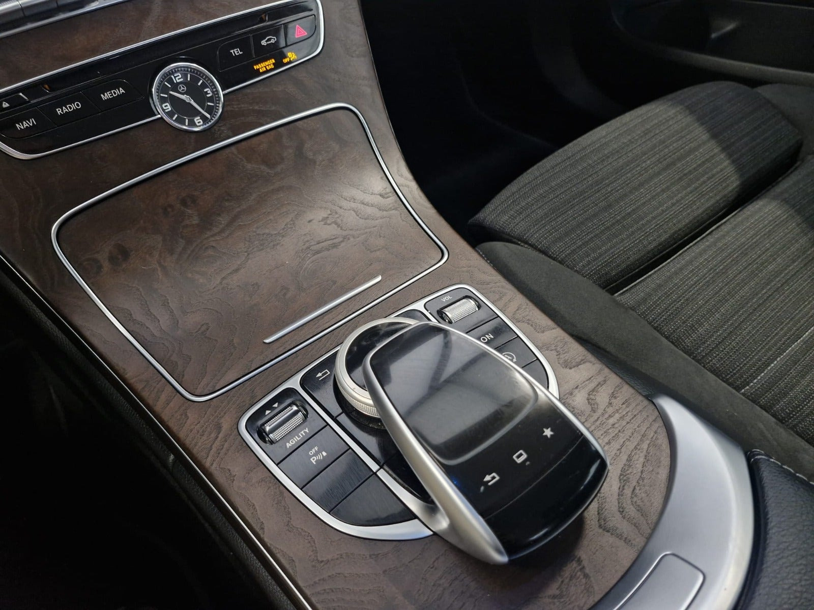 Grå Mercedes C180 fra 2014