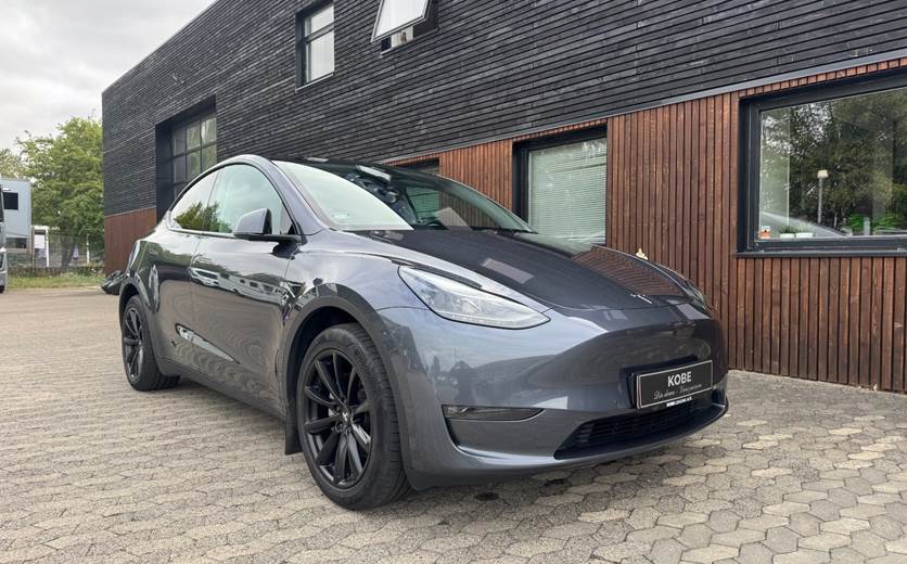 Tesla Model Y Long Range AWD