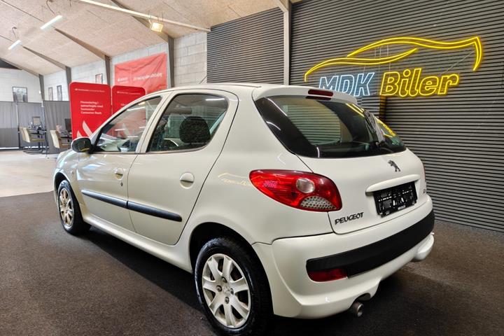undefined Peugeot 206+ fra 2011