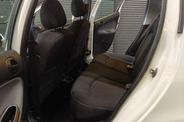 undefined Peugeot 206+ fra 2011