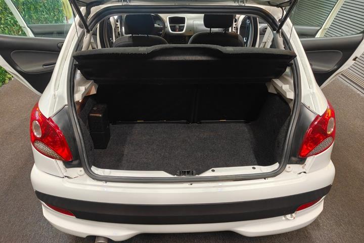 undefined Peugeot 206+ fra 2011