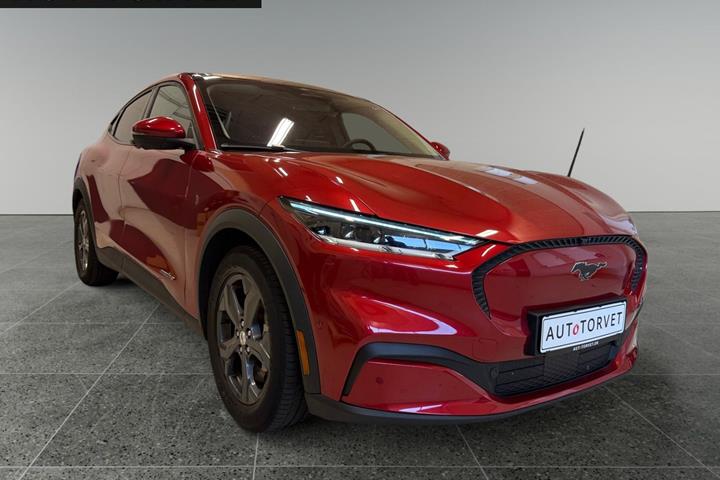 Rød Ford Mustang Mach-E fra 2021