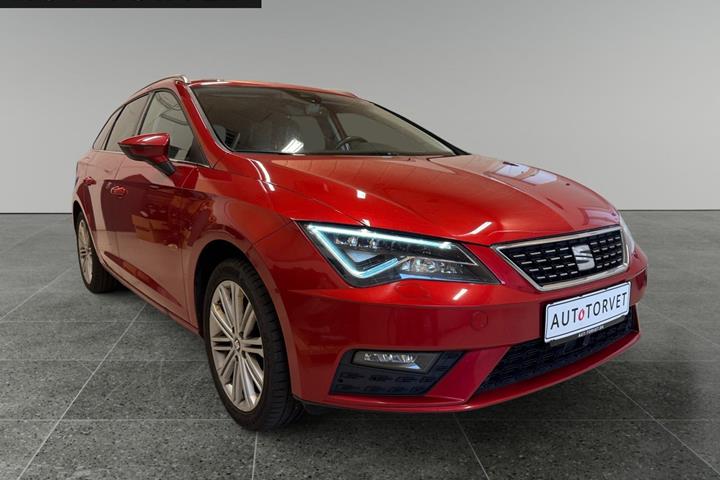 Rød Seat Leon fra 2017