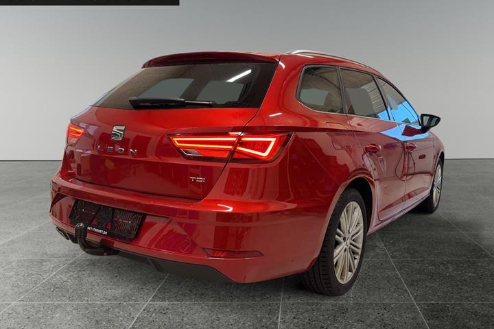 Rød Seat Leon fra 2017