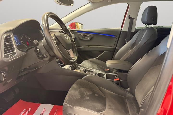 Rød Seat Leon fra 2017