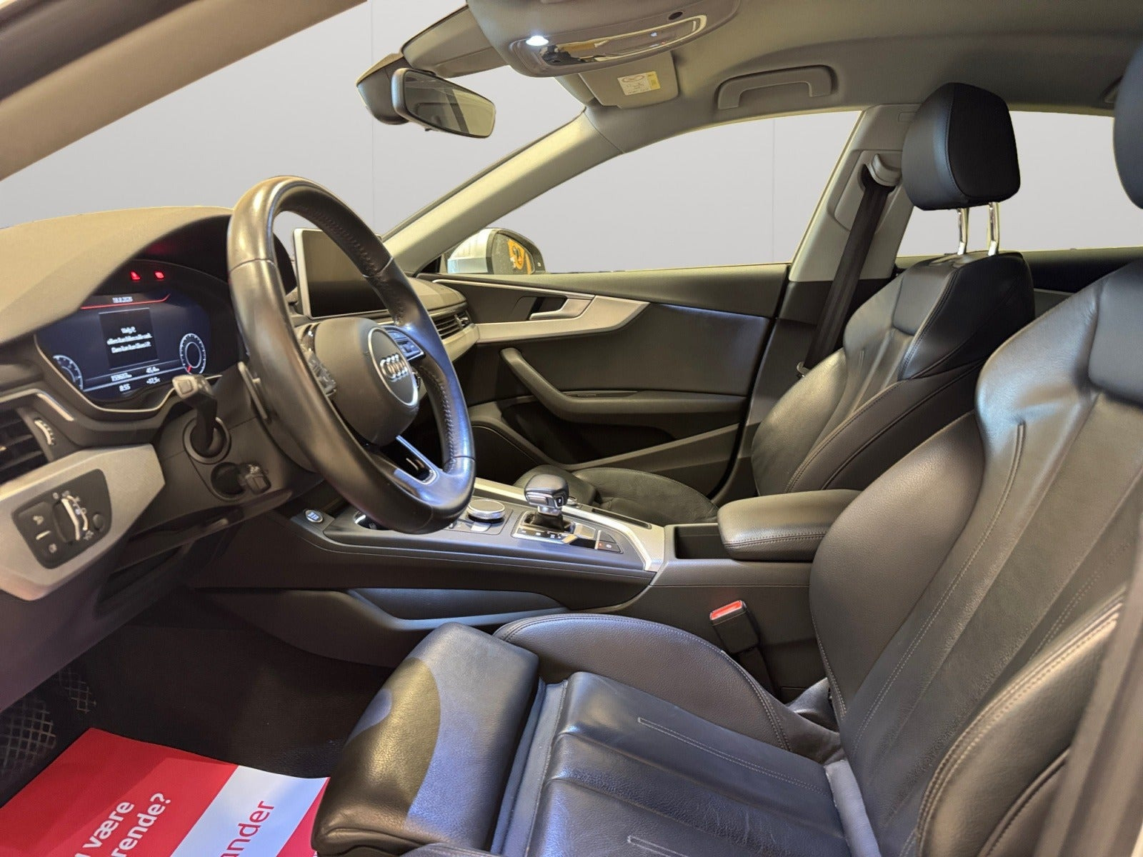 Sølv Audi A5 fra 2018