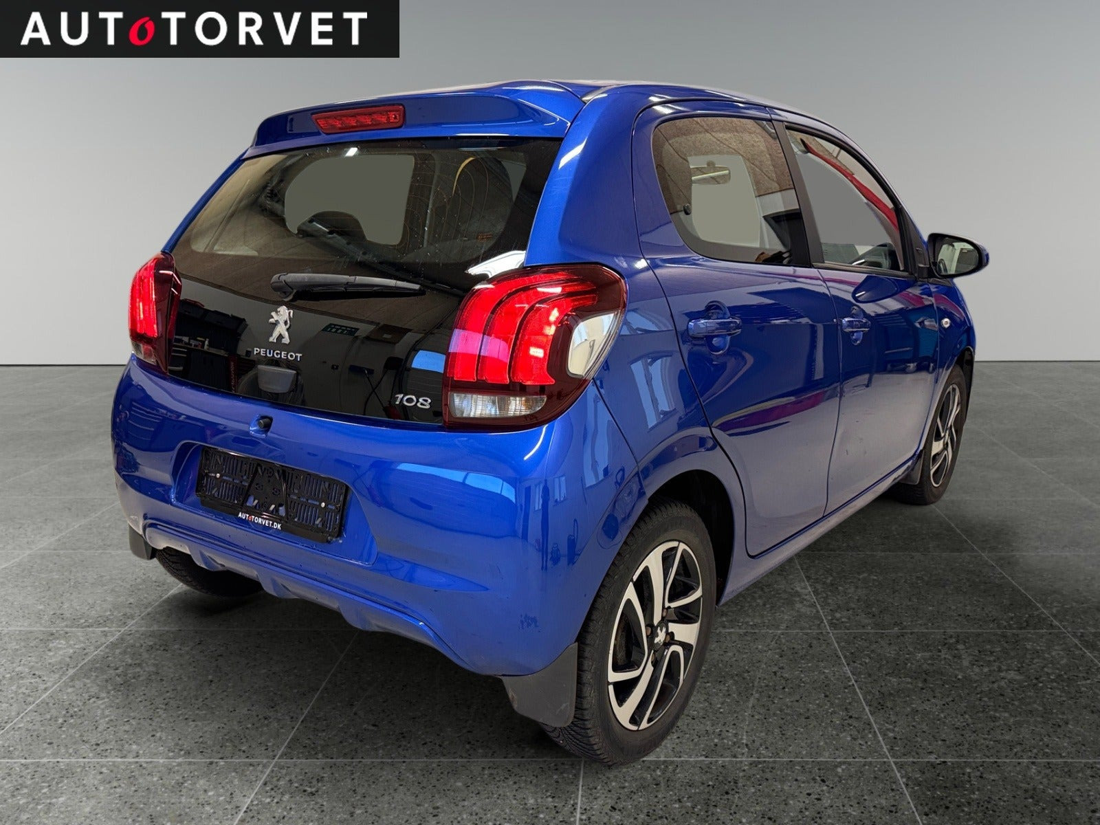 Blå Peugeot 108 fra 2021