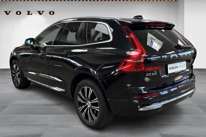 Sort Volvo XC60 fra 2022