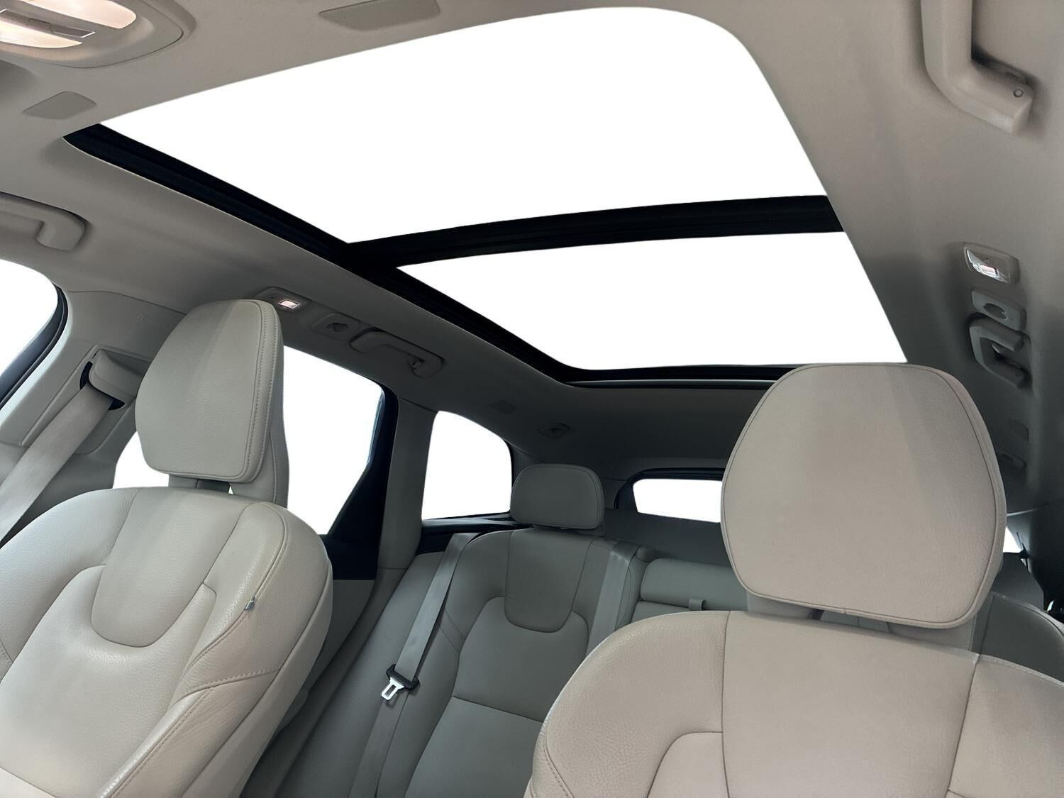 Sort Volvo XC60 fra 2022