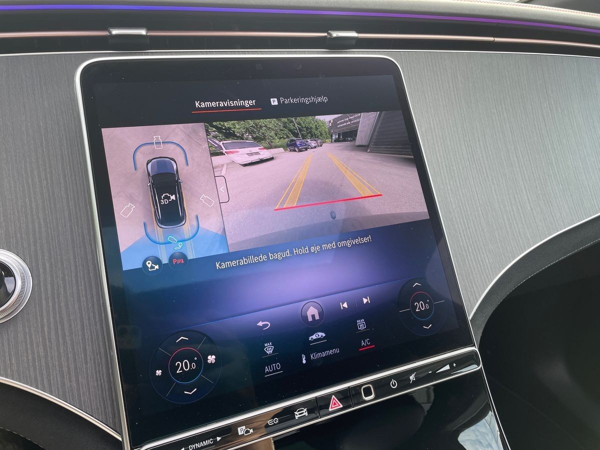 Blå Mercedes EQE350 SUV fra 2025