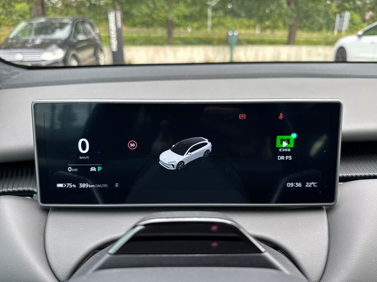 Nio ET5
