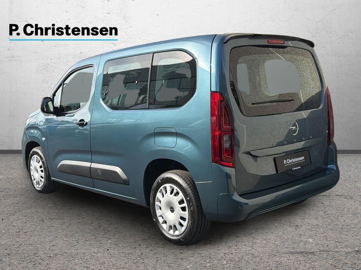 Blå Opel Combo-e Life fra 2025