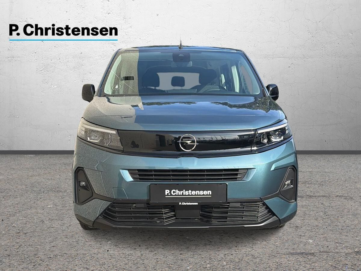 Blå Opel Combo-e Life fra 2025