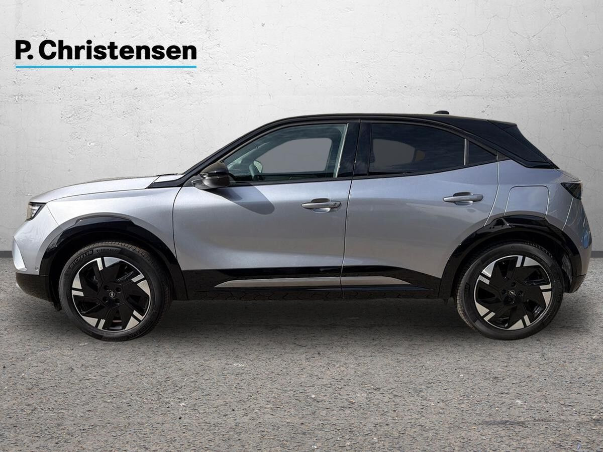 Grå Opel Mokka-e fra 2025