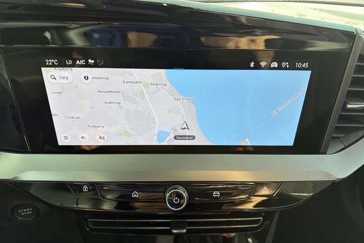 Grå Opel Mokka-e fra 2025