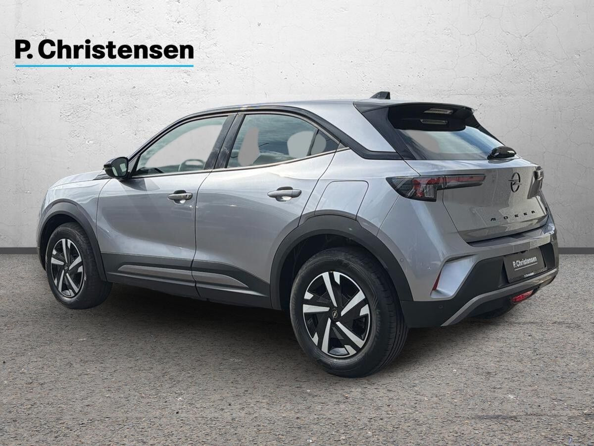 Grå Opel Mokka-e fra 2025