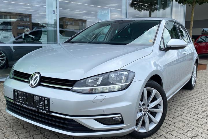 Sølv VW Golf VII fra 2019