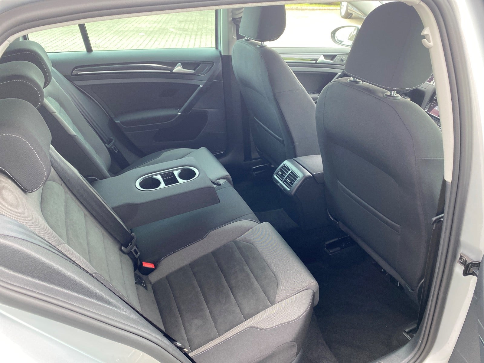 Sølv VW Golf VII fra 2019