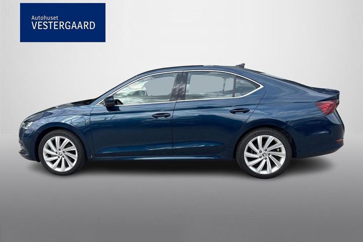 Blå Skoda Octavia fra 2021