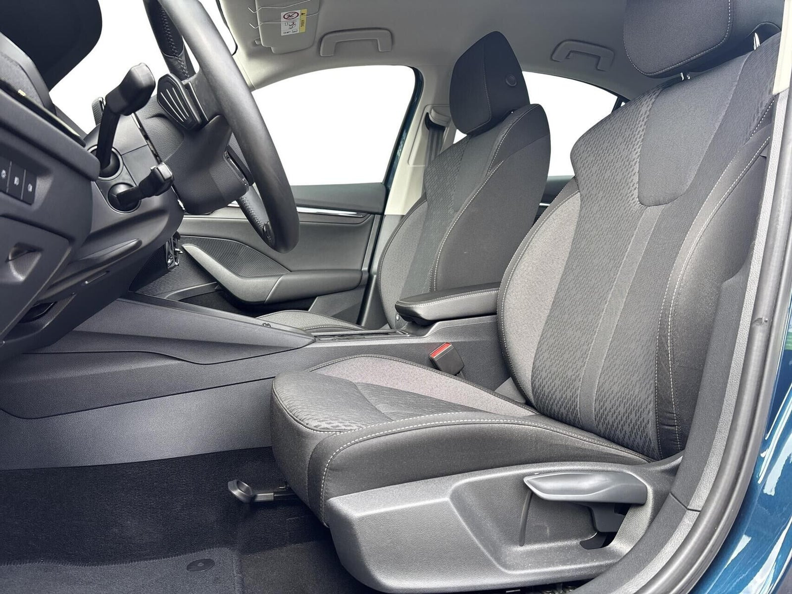 Blå Skoda Octavia fra 2021