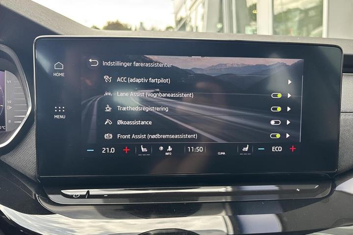 Blå Skoda Octavia fra 2021