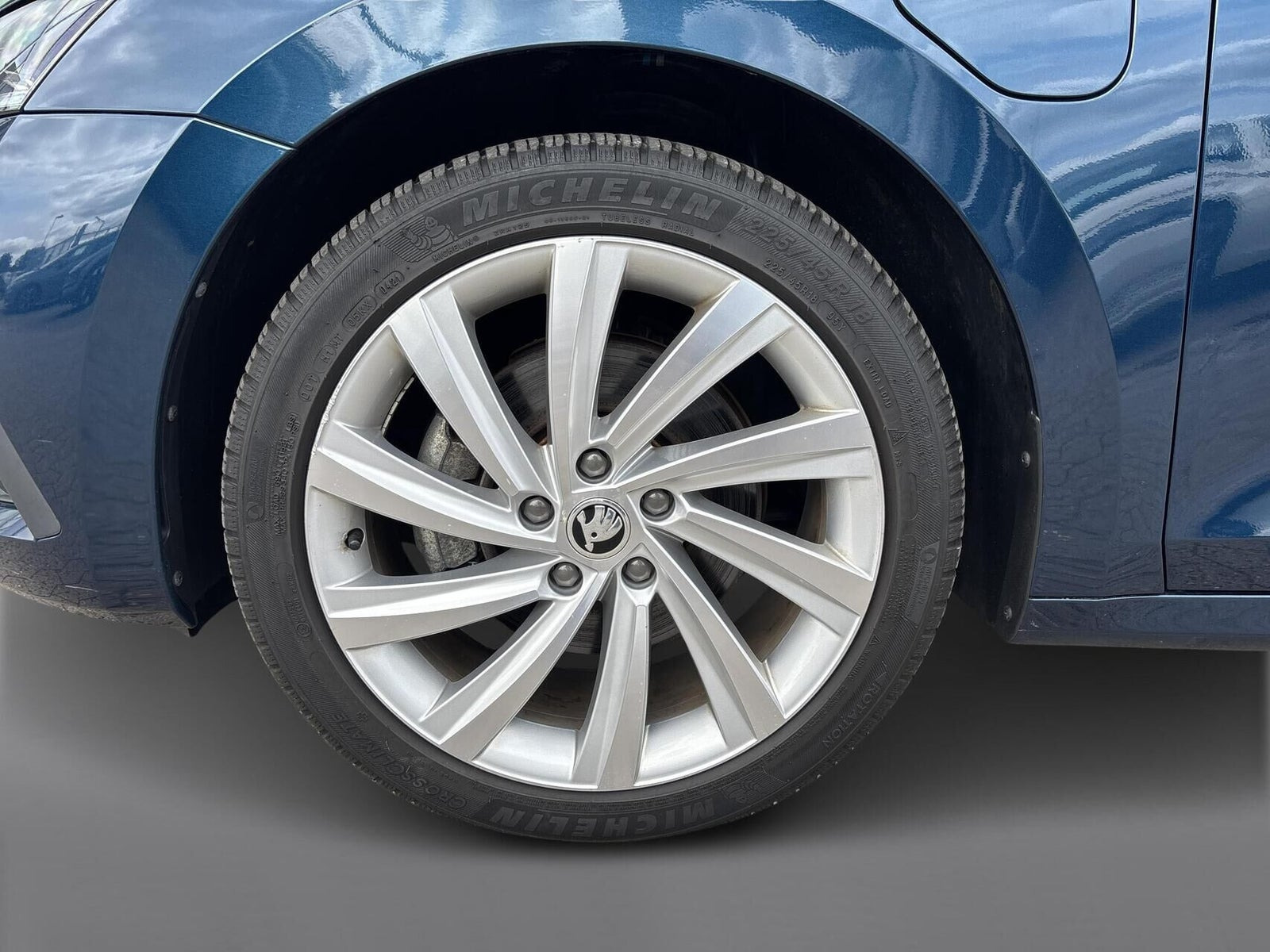 Blå Skoda Octavia fra 2021
