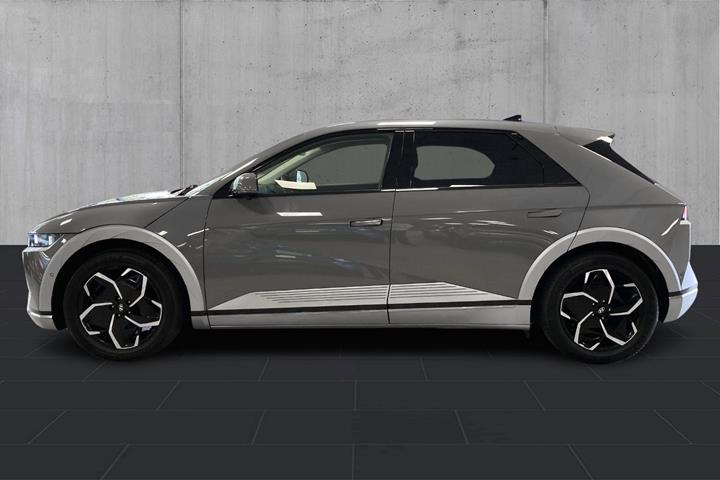 Grå Hyundai Ioniq 5 fra 2023