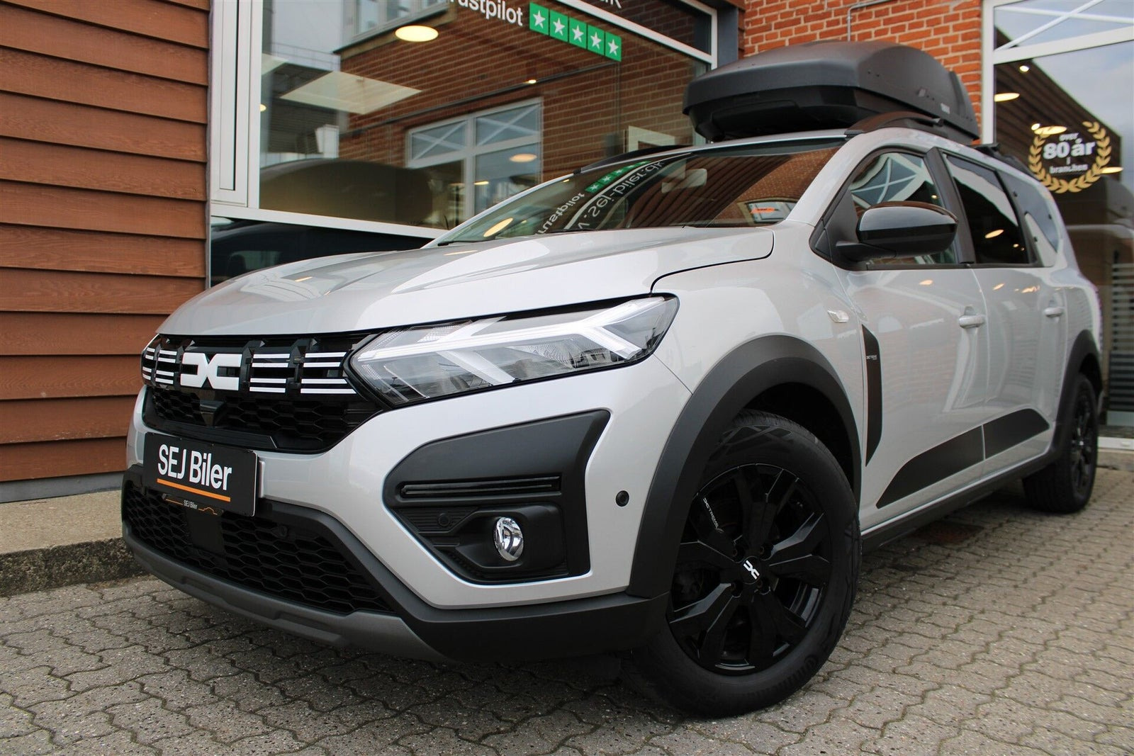 Grå Dacia Jogger fra 2023