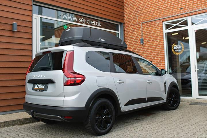 Grå Dacia Jogger fra 2023