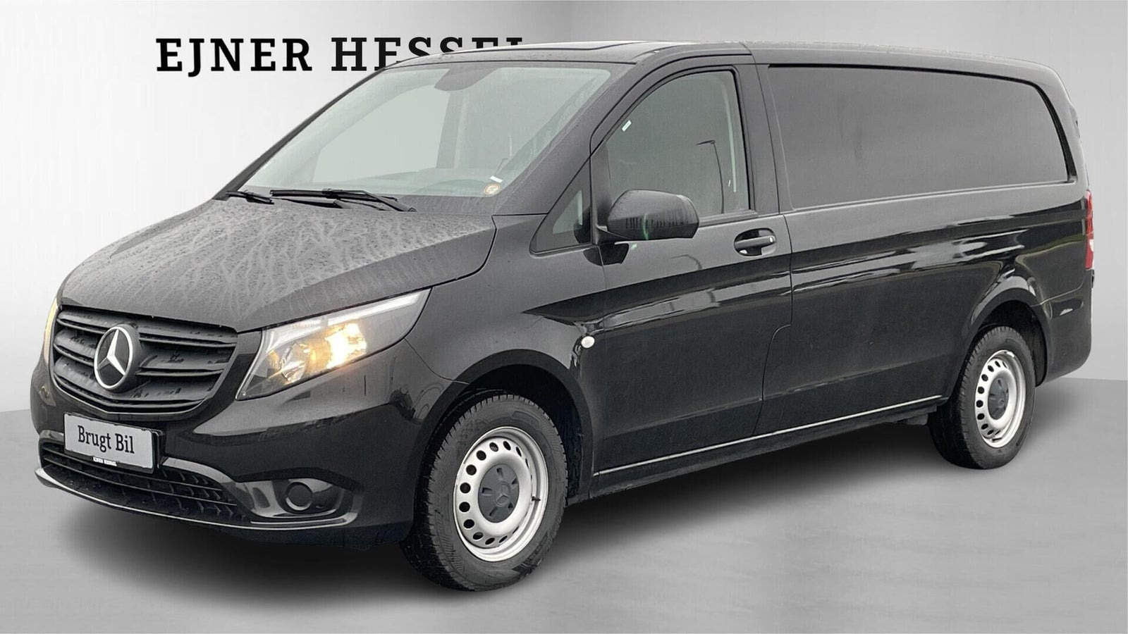 Sort Mercedes Vito 114 fra 2022