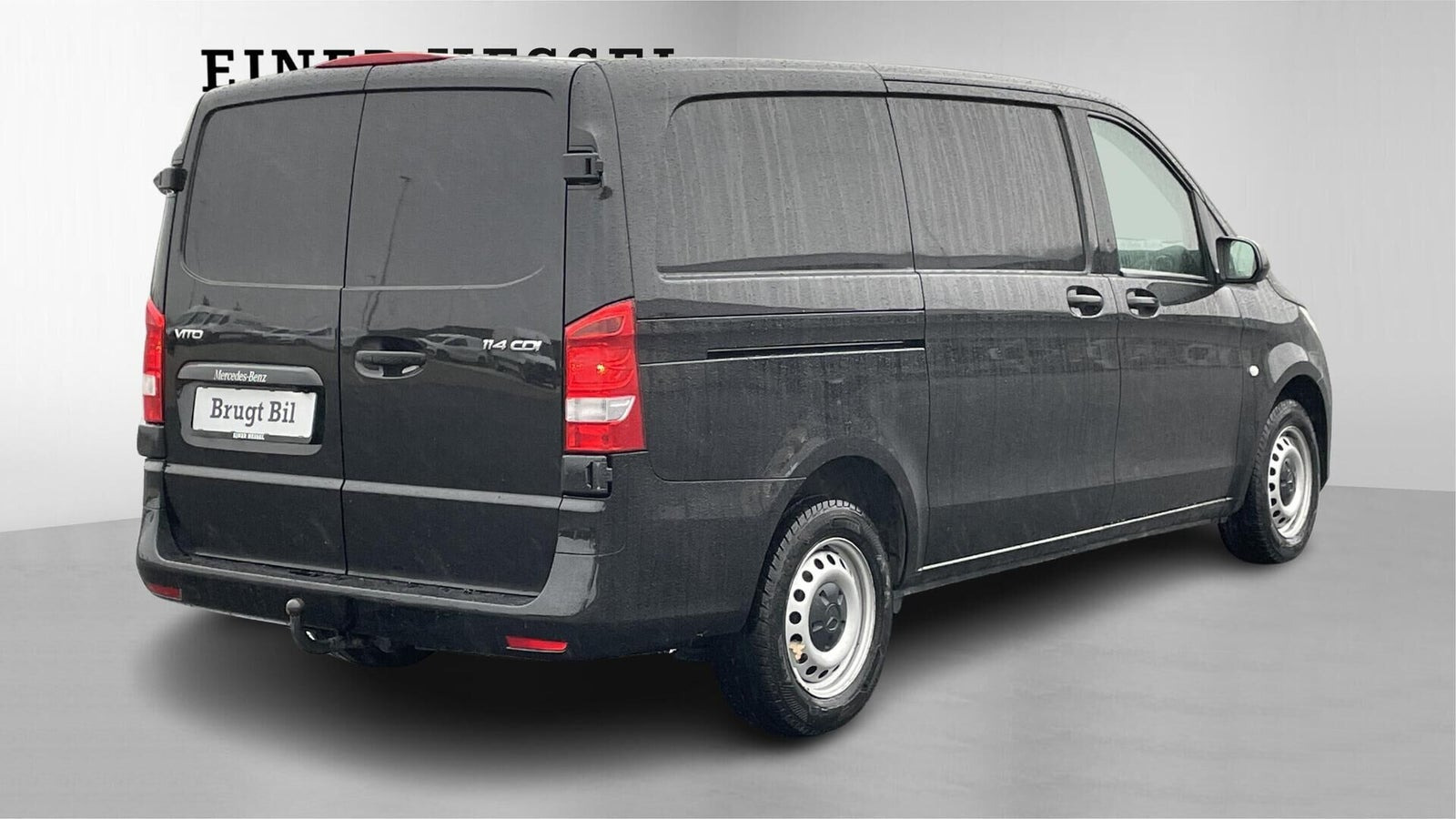 Sort Mercedes Vito 114 fra 2022
