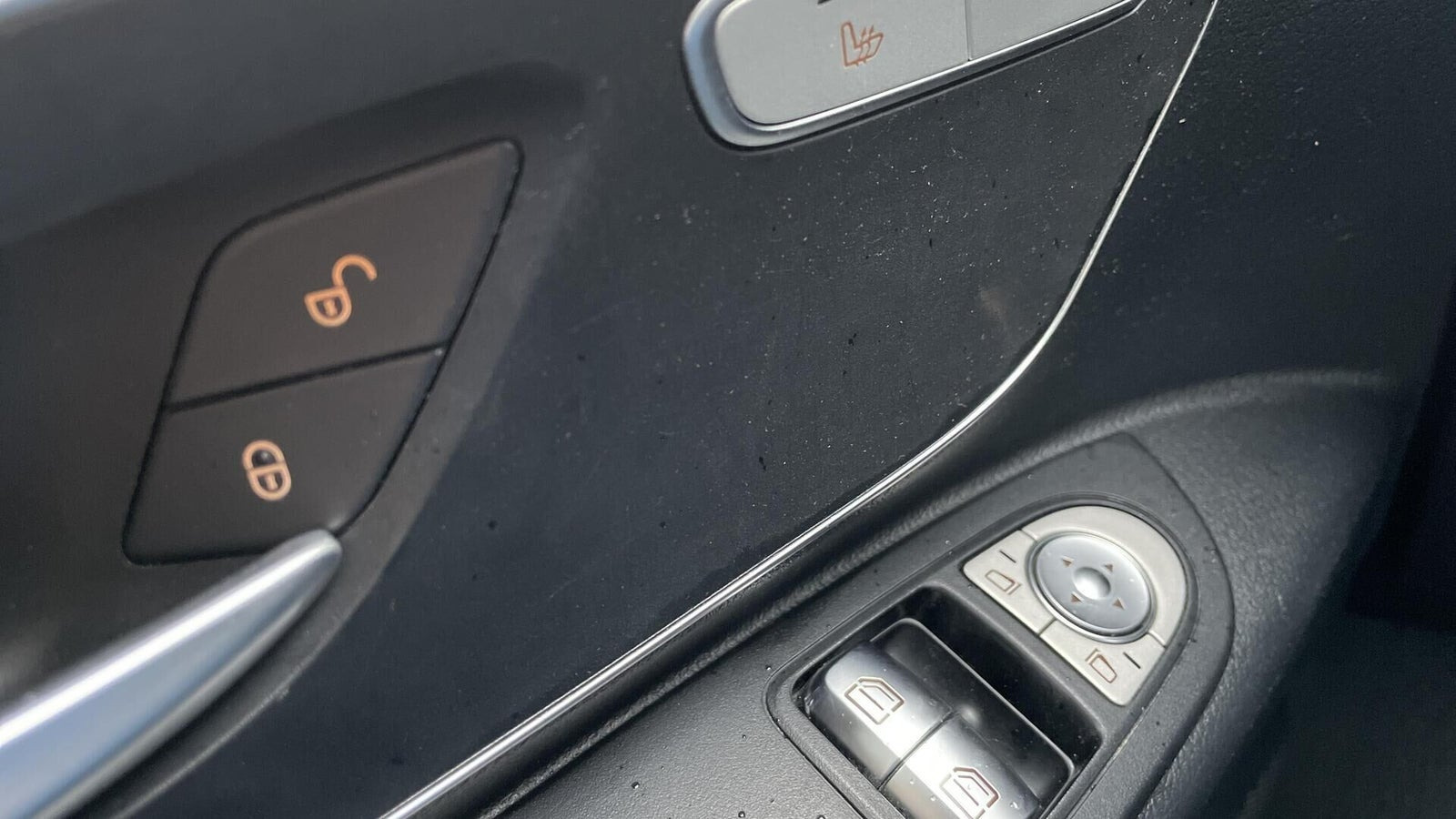 Sort Mercedes Vito 114 fra 2022